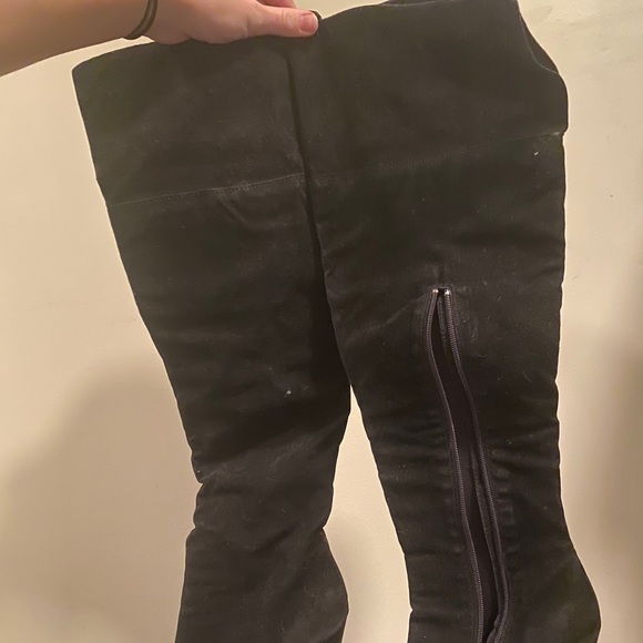 Black and pink heel thigh high zip boots - Picture 3 of 3